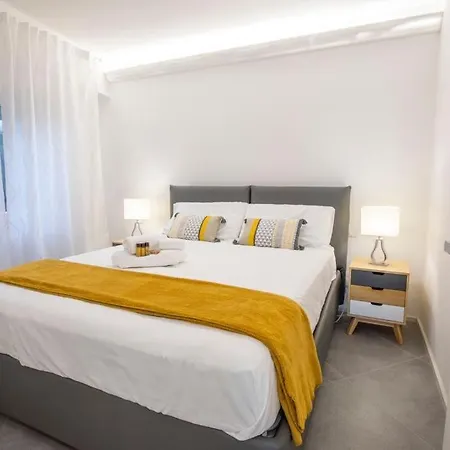 Camy's Sunset Bay-attico Vista Mare Bergeggi