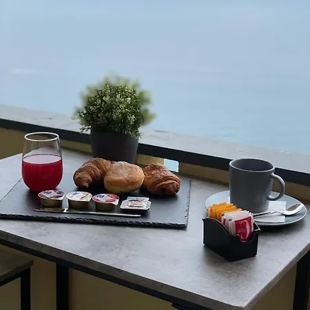 Camy's Sunset Bay-attico Vista Mare Bergeggi